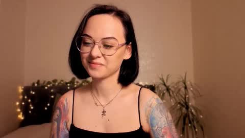 MiraSkyy online show from 11-29-25, 03:48