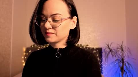 MiraSkyy online show from 12-01-25, 07:41