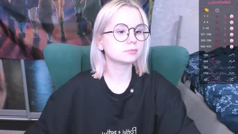 Kira online show from 01-29-25, 10:43