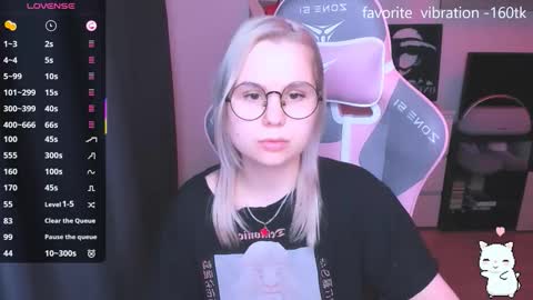 Kira online show from 12-14-25, 08:13