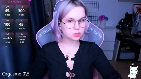 Kira online show from 03-08-26, 06:01