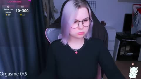 Kira online show from 04-03-26, 06:06