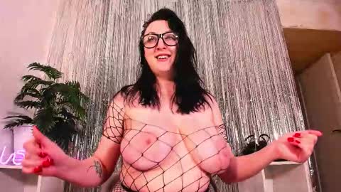 Snapshot of mirayoun chatting on 02-25-26, 10:25 Mira online show from 02-25-26, 10:25