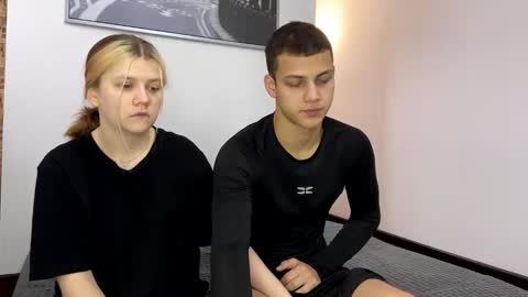 Snapshot of mirelcouple chatting on 02-19-26, 10:11 mirelcouple online show from 02-19-26, 10:11