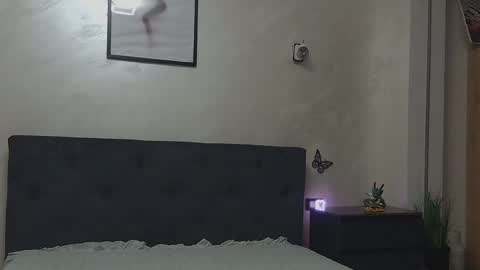 miriam04 online show from 04-17-26, 09:29