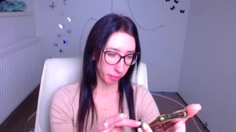 Snapshot of miriam_candyy chatting on 11-30-25, 06:17 Mariam online show from 11-30-25, 06:17