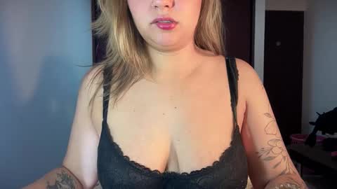 mirilinda online show from 10-28-25, 02:59