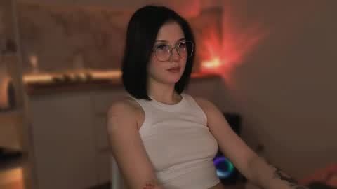 Snapshot of mirrameow chatting on 05-24-26, 09:31 Mira online show from 05-24-26, 09:31