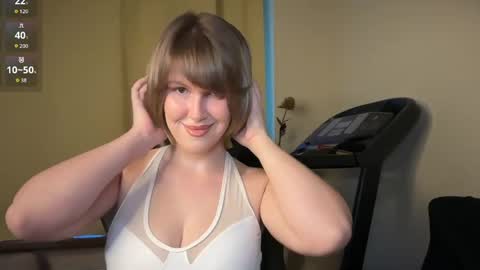 Snapshot of mirrorofsoul chatting on 05-15-26, 06:09 Shelley online show from 05-15-26, 06:09