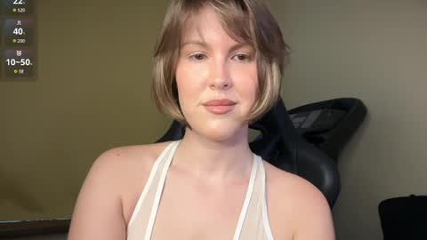 Snapshot of mirrorofsoul chatting on 05-19-26, 06:09 Shelley online show from 05-19-26, 06:09