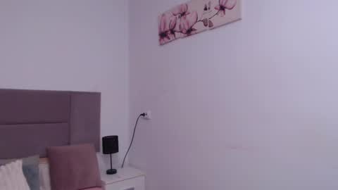 Snapshot of miryamines chatting on 02-14-25, 05:36 MiryamInes online show from 02-14-25, 05:36