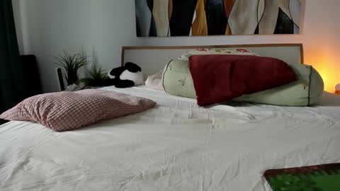 Eva online show from 09-12-25, 06:24