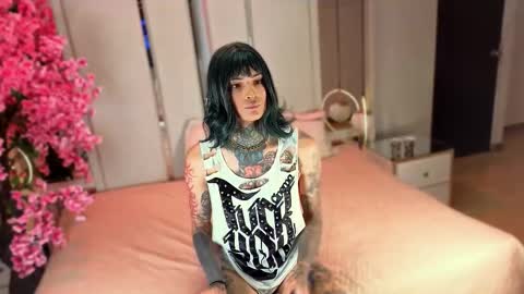     online show from 02-21-26, 01:12