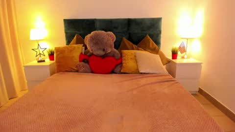 mishapallmer online show from 10-11-25, 01:27