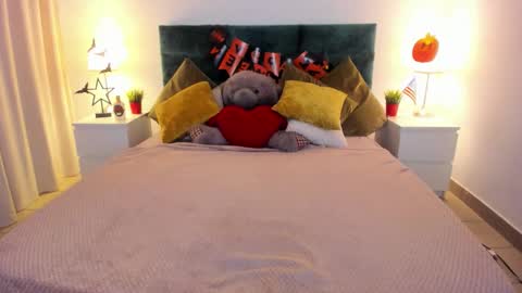 mishapallmer online show from 10-28-25, 08:07