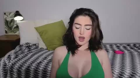 Snapshot of mishymoon chatting on 03-08-26, 09:18 Elora online show from 03-08-26, 09:18