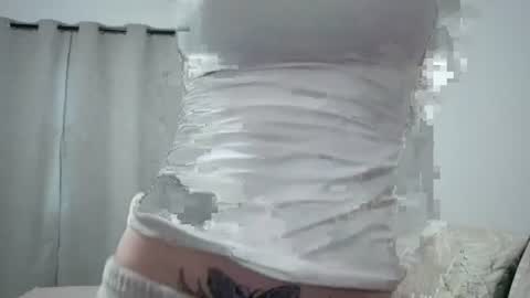 Snapshot of mishymoon chatting on 07-18-26, 09:40 Elora online show from 07-18-26, 09:40