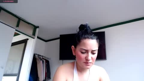 Snapshot of misnicol chatting on 03-11-26, 01:28 Nicol online show from 03-11-26, 01:28