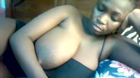 Snapshot of miss440_sunday chatting on 01-11-26, 08:14 miss440 online show from 01-11-26, 08:14