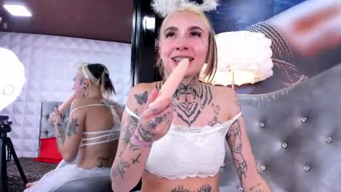 miss___angel online show from 02-08-25, 09:36