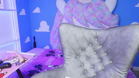 miss___angel online show from 10-15-25, 06:08