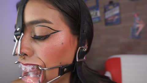 Sabrina online show from 04-18-26, 07:58