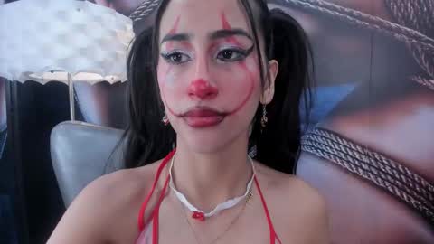 Taylor online show from 10-29-25, 02:36