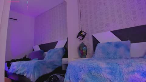 Snapshot of miss__charlotte_ chatting on 10-24-25, 04:31 Charlotte online show from 10-24-25, 04:31