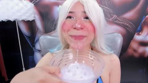 Daphne online show from 10-11-25, 03:06