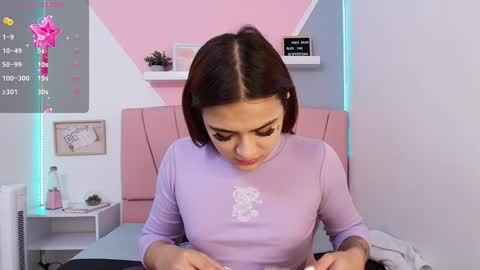 Snapshot of miss__ivy chatting on 12-24-24, 12:00   online show from 12-24-24, 12:00