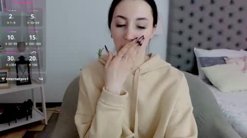 Snapshot of miss__linn chatting on 02-05-26, 03:27 Linn online show from 02-05-26, 03:27