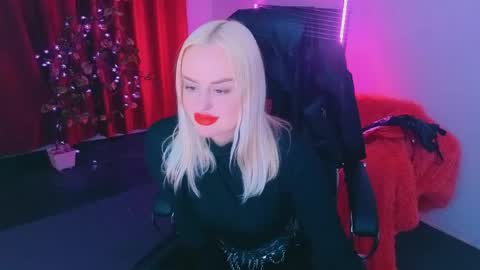 Snapshot of miss_alice_silver chatting on 05-03-26, 07:20 miss_alice_silver online show from 05-03-26, 07:20