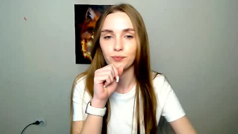 Snapshot of miss_angelina_ chatting on 05-06-26, 06:19 Angelina online show from 05-06-26, 06:19