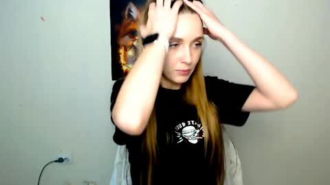 Snapshot of miss_angelina_ chatting on 05-27-26, 05:59 Angelina online show from 05-27-26, 05:59