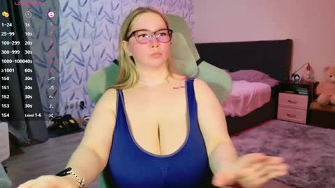 Snapshot of miss_anna909 chatting on 02-26-25, 07:38 Anna online show from 02-26-25, 07:38