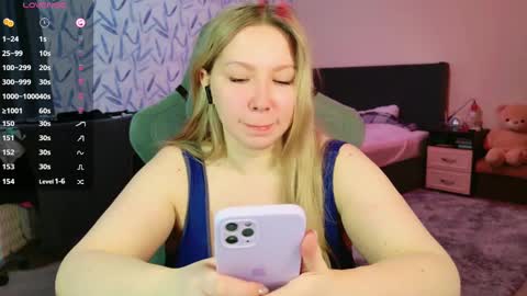 Snapshot of miss_anna909 chatting on 03-10-25, 03:20 Anna online show from 03-10-25, 03:20