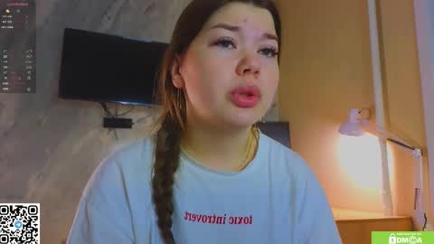 Snapshot of miss_bubbles chatting on 01-13-26, 08:58 Sandy online show from 01-13-26, 08:58