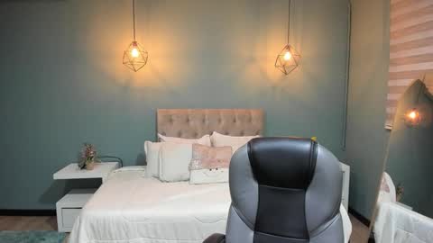 Cataleya online show from 12-03-25, 11:41