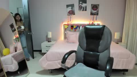 Snapshot of miss_cataleya__ chatting on 06-27-26, 11:37 Cataleya online show from 06-27-26, 11:37