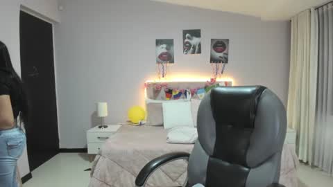 Snapshot of miss_cataleya__ chatting on 07-17-26, 11:50 Cataleya online show from 07-17-26, 11:50