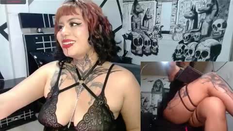miss_clover online show from 01-15-25, 01:56