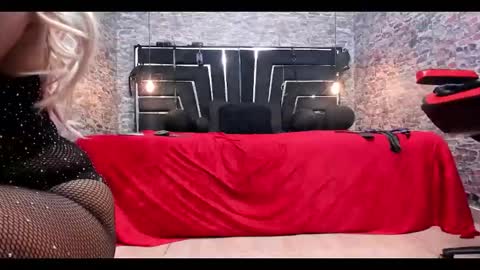 Snapshot of miss_deborahx chatting on 05-29-26, 01:42 DEBORAH online show from 05-29-26, 01:42
