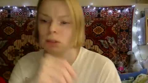 Elis online show from 09-18-25, 10:39