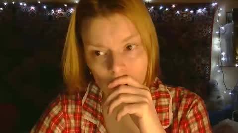 Elis online show from 11-17-25, 02:01