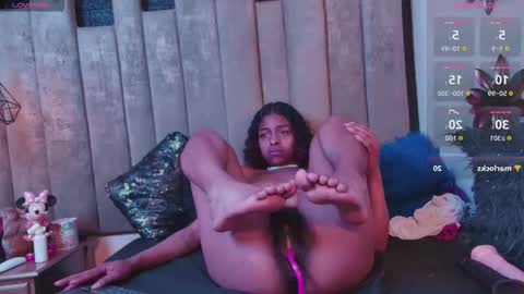 Snapshot of miss_evans_ chatting on 01-19-26, 02:43 miss_evans_ online show from 01-19-26, 02:43