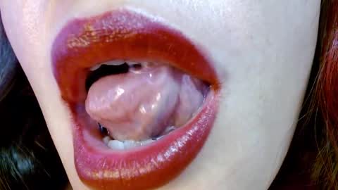 Miss Evoleth online show from 02-10-25, 10:31