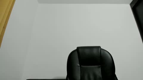 miss_eylens online show from 11-20-25, 01:39