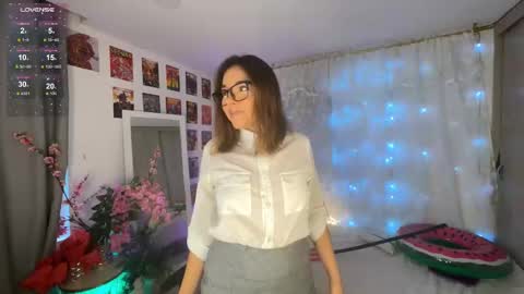  Elisabeth  IG galax xxia       online show from 03-01-25, 10:21