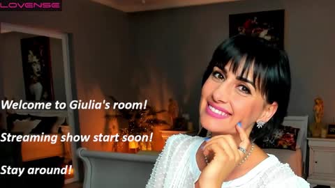 Miss Giulia online show from 03-25-26, 03:12