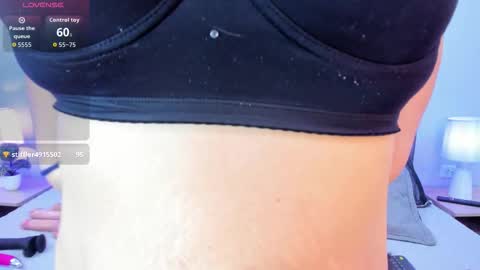 Snapshot of miss_horney chatting on 10-13-25, 09:04 miss_horney online show from 10-13-25, 09:04